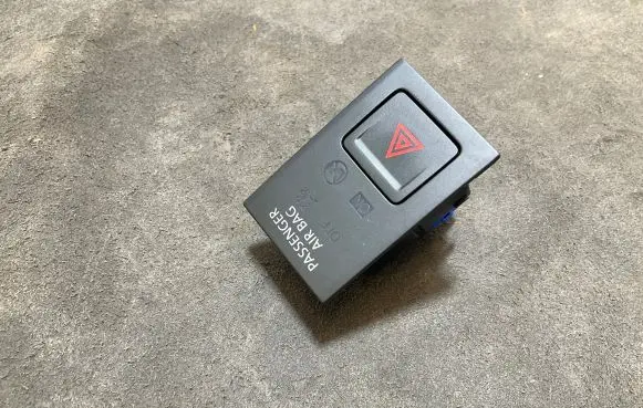 Volkswagen Golf VII Hazard light switch 5G2919225AF
