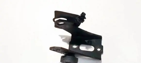 Toyota RAV 4 (XA20) Engine mounting bracket
