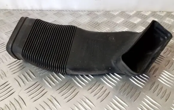 Audi A4 S4 B5 8D Air intake duct part 8D0129617E