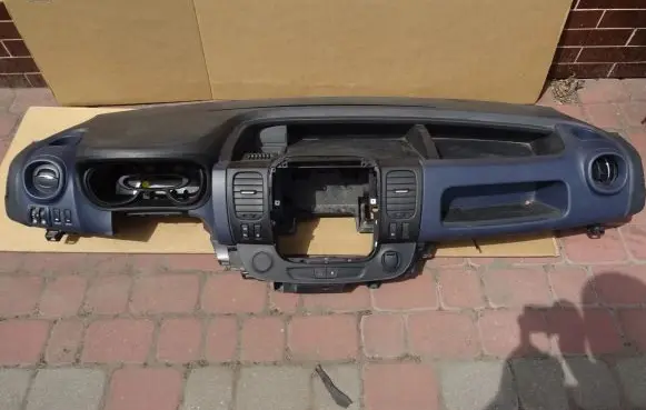 Renault Trafic III (X82) Dashboard 681002557R