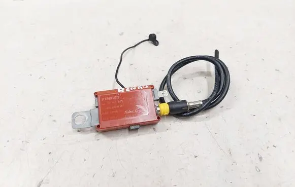 Renault Espace - Grand espace IV Aerial antenna amplifier 8200061683 AAR34100