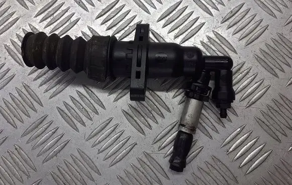 Mini One - Cooper R50 - 53 Clutch slave cylinder 7509243