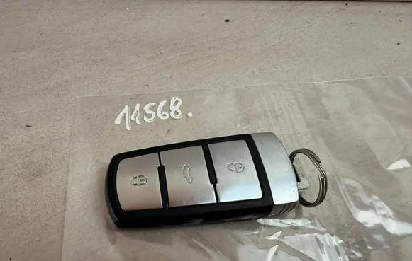 Volkswagen PASSAT B7 Ignition key/card 