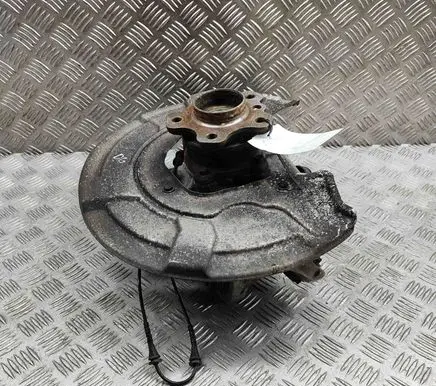 BMW X5 G05 Rear wheel hub 6876654