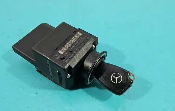 Mercedes-Benz C W203 Ignition lock 2035450508 IMPRK1510796