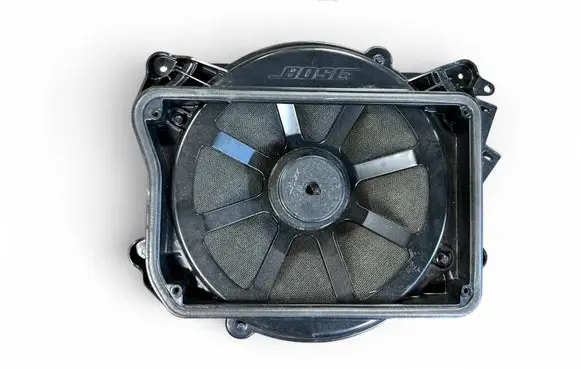 Audi A6 S6 C7 4G Subwoofer speaker 4G2035709 6251290010