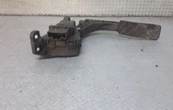 Audi A6 S6 C6 4F Accelerator throttle pedal 4F1721523B