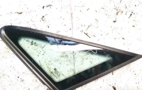 Opel Zafira A Front triangle window/glass 
