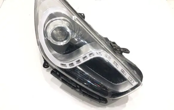 Hyundai i40 Headlight/headlamp 92103-3Z031