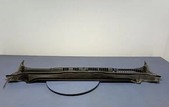 Ford Mondeo MK I Wiper trim DS73F02216F