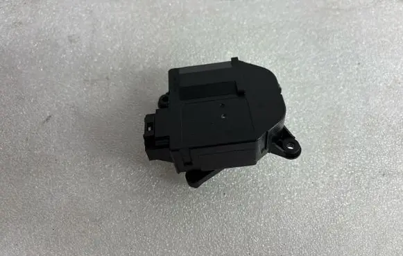 Opel Combo C Air flap motor/actuator 030893Z