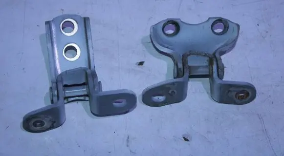 Toyota RAV 4 (XA40) Front door hinge set 