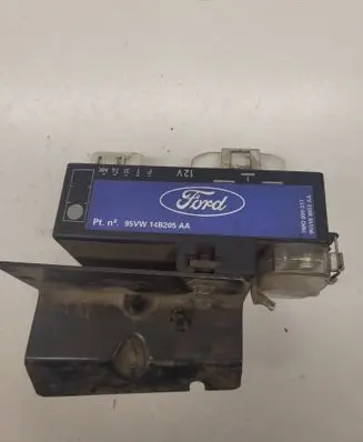 Coolant fan relay