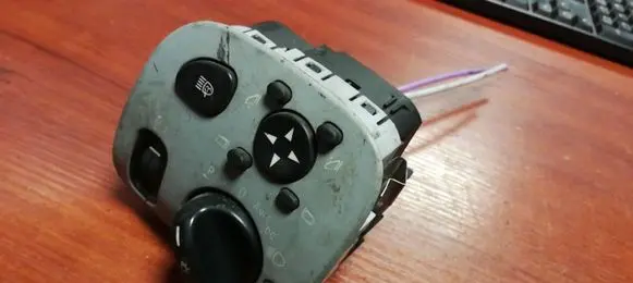 Mercedes-Benz C W203 Light switch A2035451104