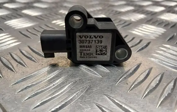 Volvo V50 Airbag deployment crash/impact sensor 30737139