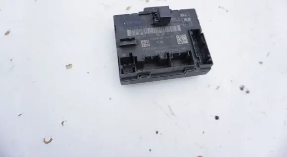 Audi Q2 - Door control unit/module 5Q0959593B