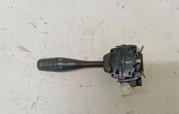 Mitsubishi Pajero Indicator stalk 17B153