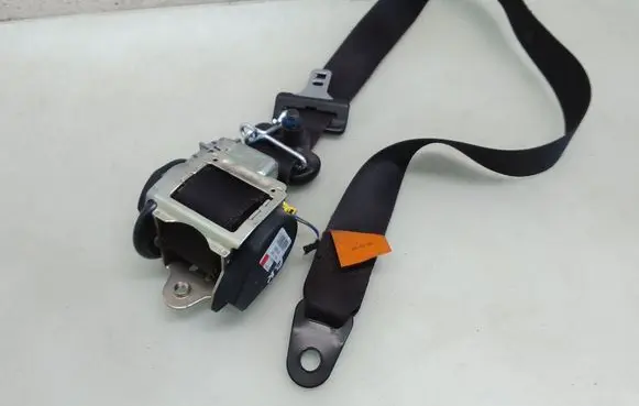 Ford Galaxy Front seatbelt 605274100