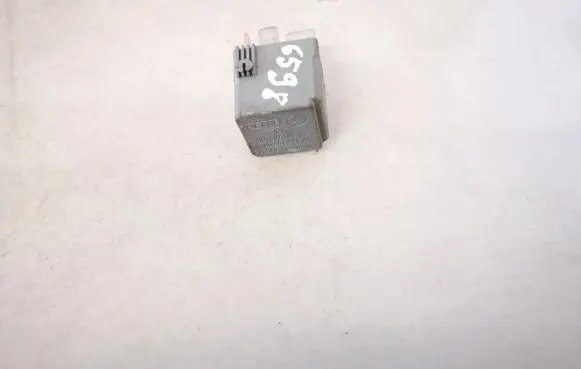 Mercedes-Benz C W203 Other relay a0025421619 4ra007793-07