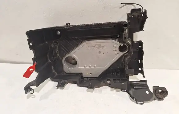 Renault Captur Battery box tray 648947355