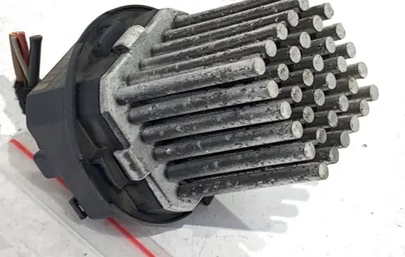 Mercedes-Benz Sprinter W906 Heater blower motor/fan resistor 5HL008941