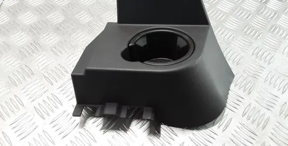 Cup holder front