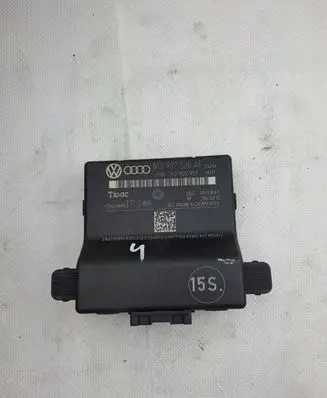 Audi A3 S3 8P Gateway control module 1K0907530AF 1K0907951