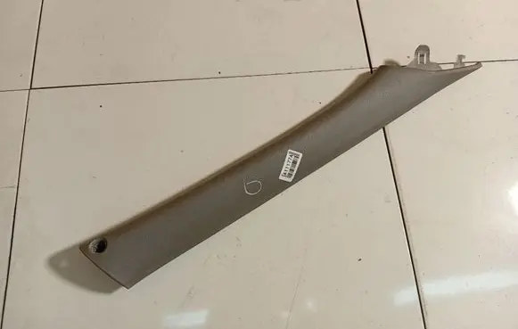 KIA Sorento (C) pillar trim 858113E000