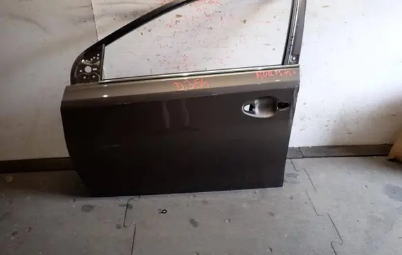Toyota Auris E180 Front door 2541684841561