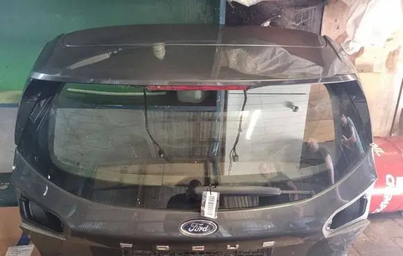 Ford Focus Tailgate/trunk/boot lid 