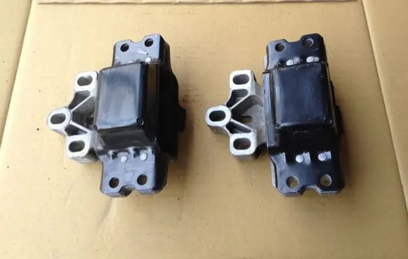 Volkswagen Golf VI Engine mount bracket 1K0199555T