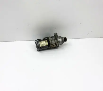 Volkswagen Jetta VII Starter motor 0AM911022C