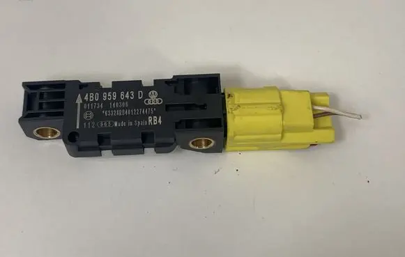 Audi A3 S3 A3 Sportback 8P Airbag deployment crash/impact sensor 4B0959643D