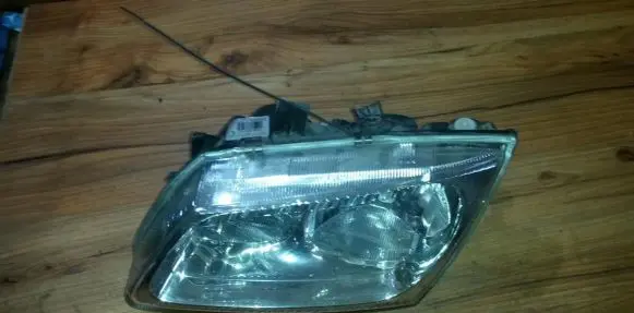 Nissan Almera N16 Headlight/headlamp 89003333 26060bm411