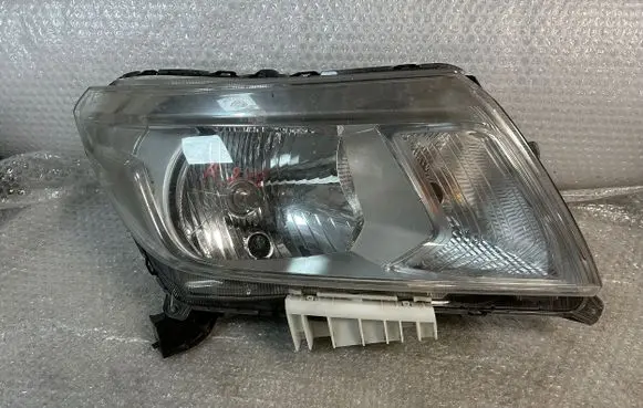 Nissan Navara D23 Headlight/headlamp 260104KJ2A