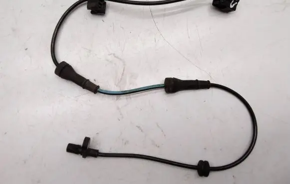 Nissan Juke I F15 ABS rear brake sensor 479011KA0A
