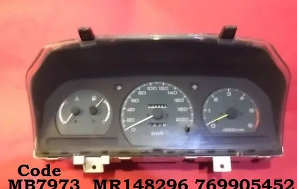 Mitsubishi Space Wagon Speedometer (instrument cluster) MB7973 MR148296