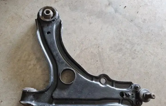 Volkswagen Golf II Front lower control arm/wishbone 191407151 191407151B