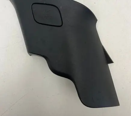 (C) pillar trim