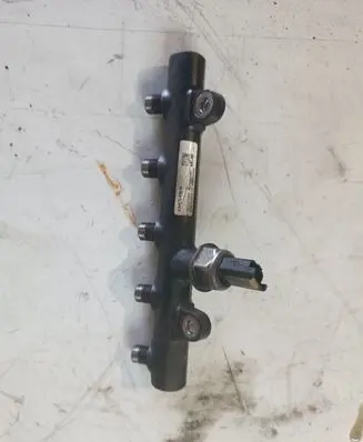 Citroen C5 Fuel main line pipe 9656391180