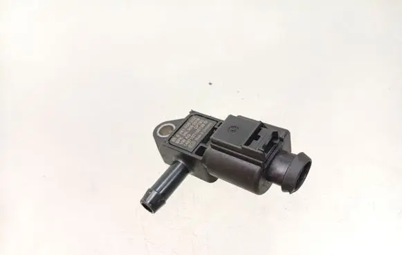 Volkswagen Golf VII Exhaust gas pressure sensor 04L906051B