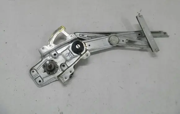 Toyota Yaris Verso Front door manual window regulator 
