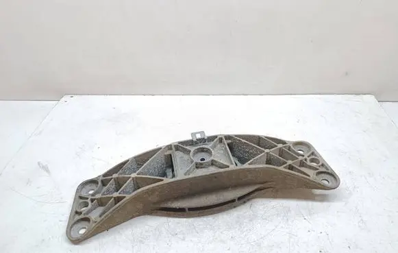 BMW 5 E60 E61 Gearbox mounting bracket 6769634 22316769634