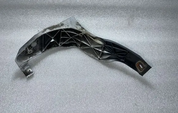Volkswagen PASSAT B6 Front bumper mounting bracket 8E0821138B