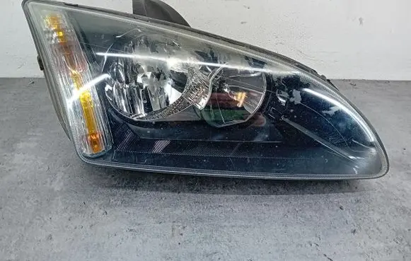 Ford Focus Headlight/headlamp 4M51-13W029-JC