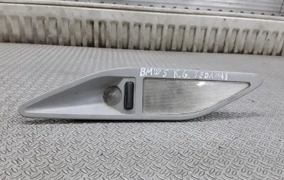 BMW 5 E39 Rear seat light 8363611