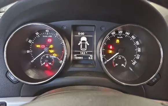 Skoda Yeti (5L) Speedometer (instrument cluster) 5L0920840J IMPRK1511891