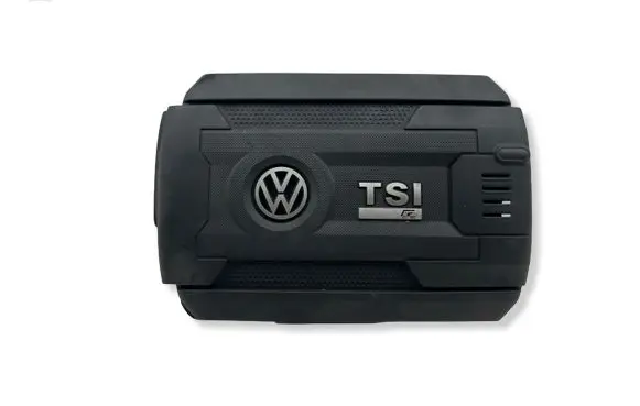 Volkswagen Golf VII Engine cover (trim) 06K103925G