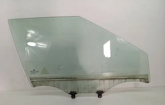 Hyundai Veloster Front door window glass four-door 