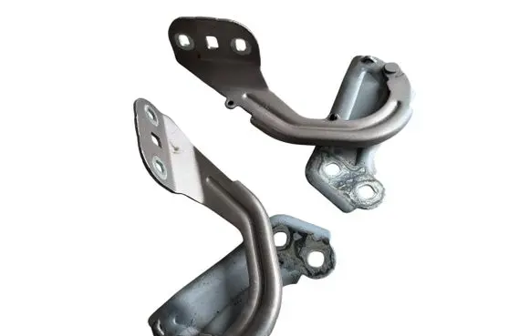 Ford Kuga II Engine bonnet/hood hinges BM51A16801AD BM51A16800AD